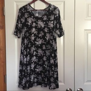 Black floral swing T-shirt dress